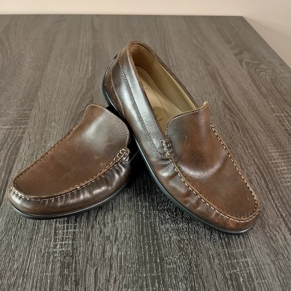 ECCO Classic Moc mens loafer. Size  9.5. Slip ons Leather great condition Brown - Picture 13 of 15
